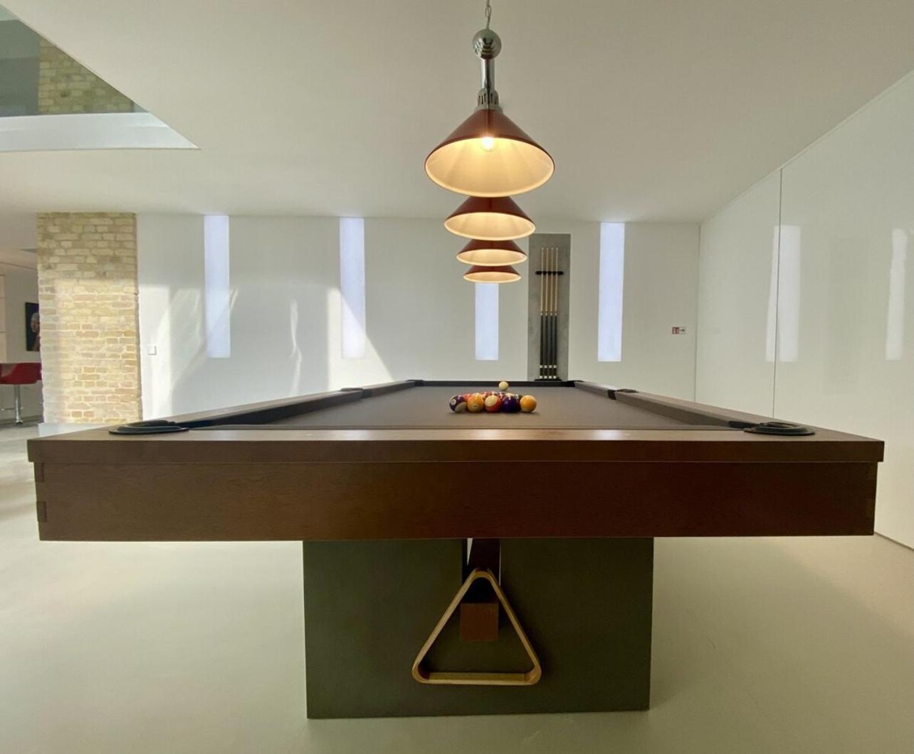 Loft With Pool Table, Kitchen Island & Gallery Berlin