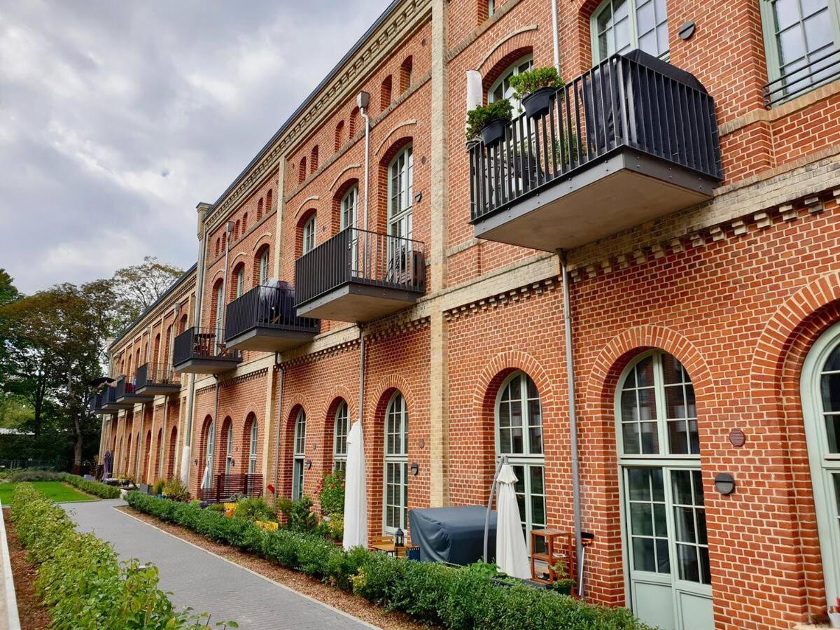 Ferienhaus Eiswerder - Inselwohnung In Der Havel Mit Balkon