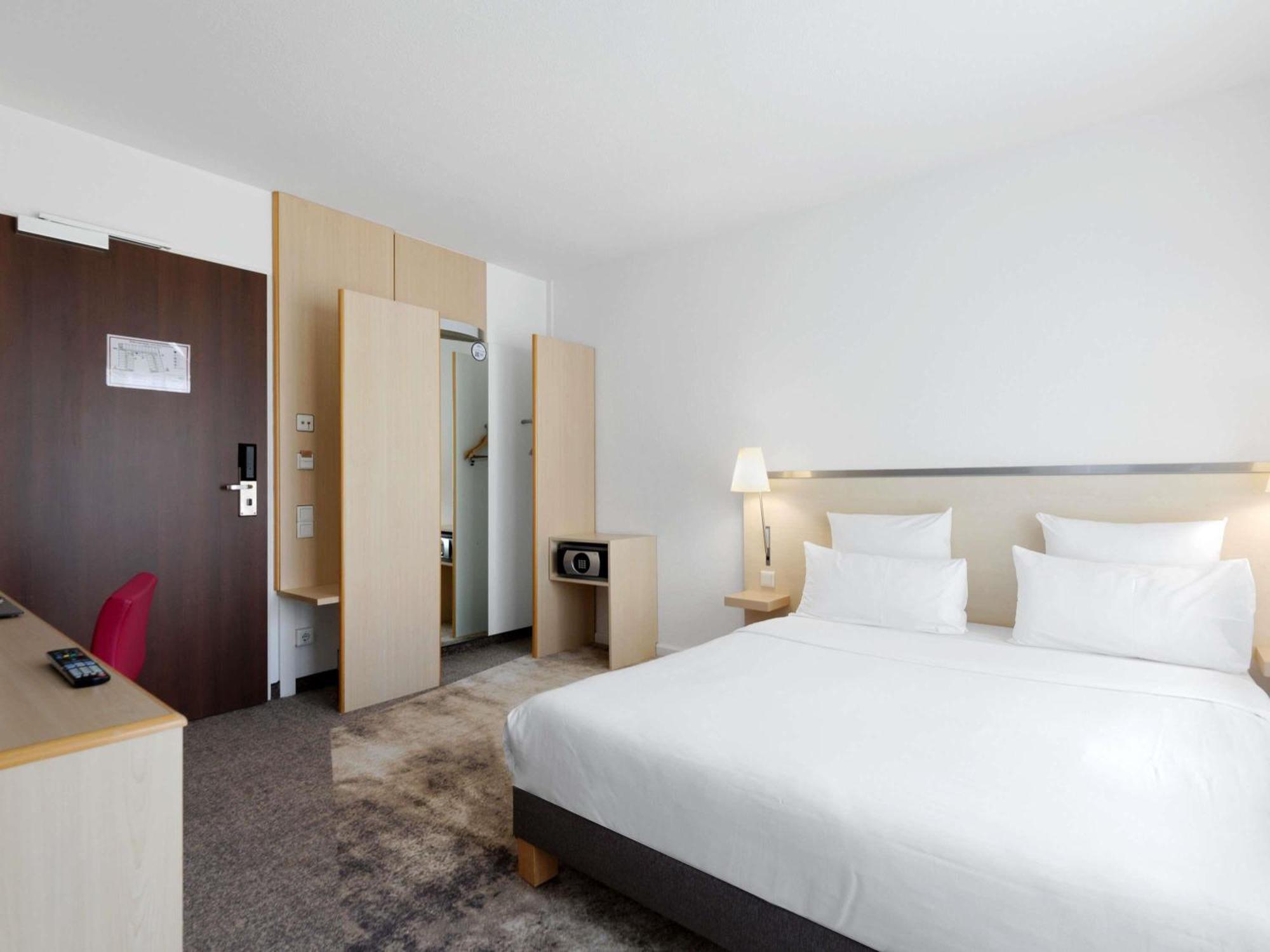 Hotel Novotel Mitte 4*