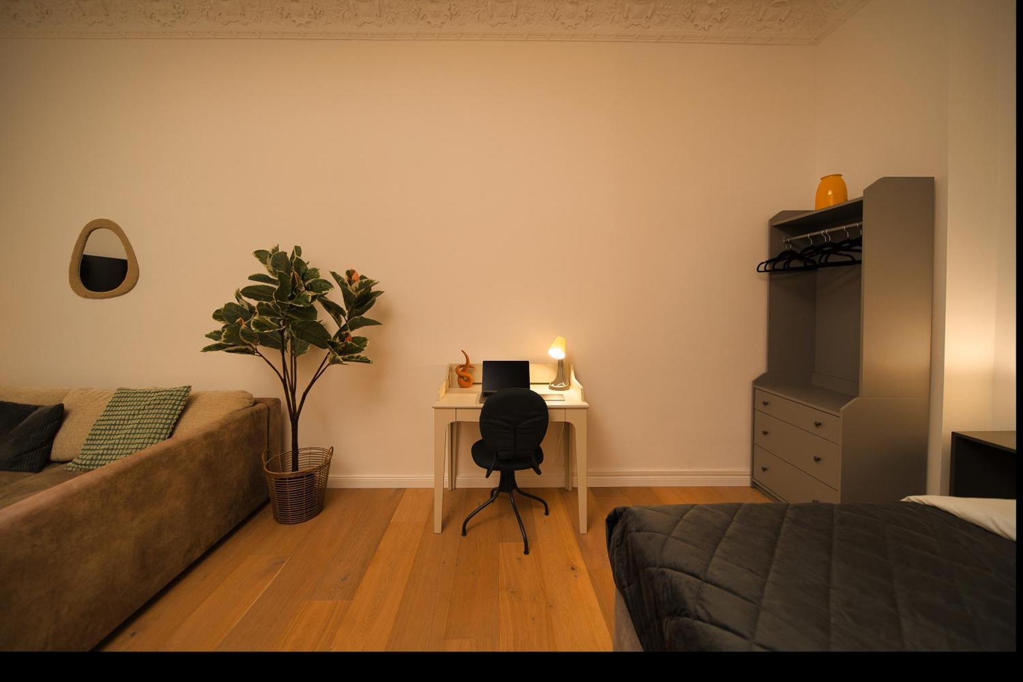 Loftly Kant99 - Zentral - 90m2 - Self Check-in - 300 Mbit Apartment *