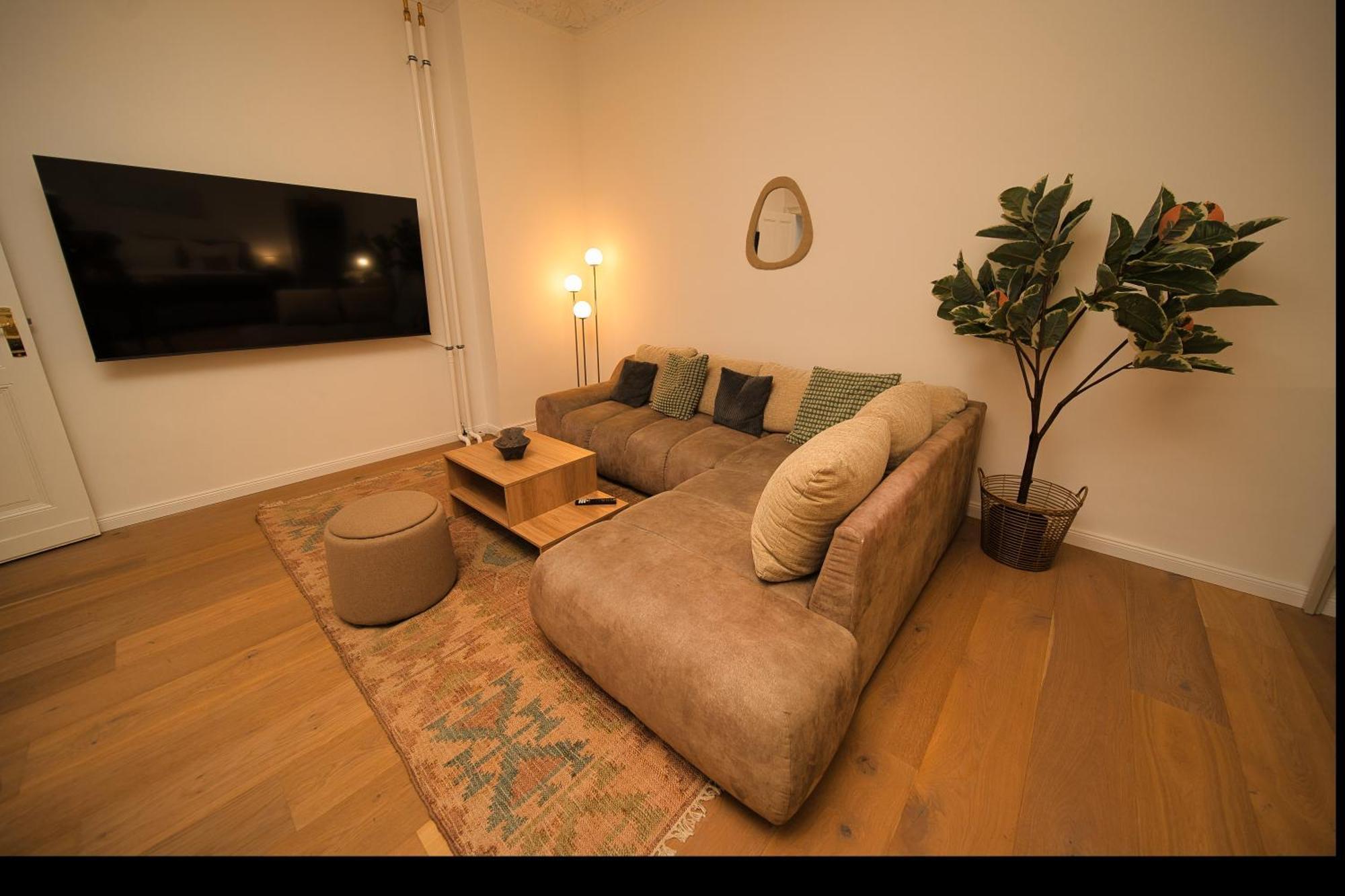 Loftly Kant99 - Zentral - 90m2 - Self Check-in - 300 Mbit Berlin