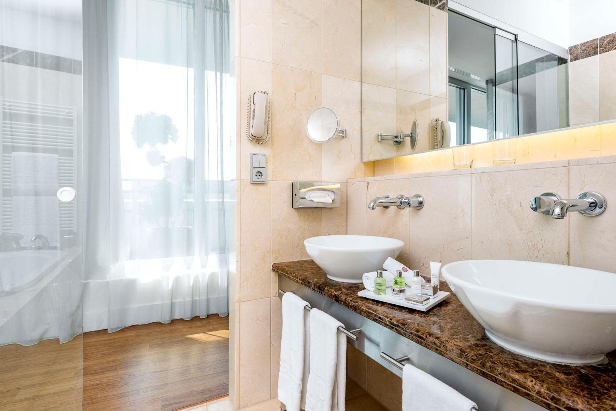 Hotel Nh Collection Mitte Friedrichstrasse Berlin