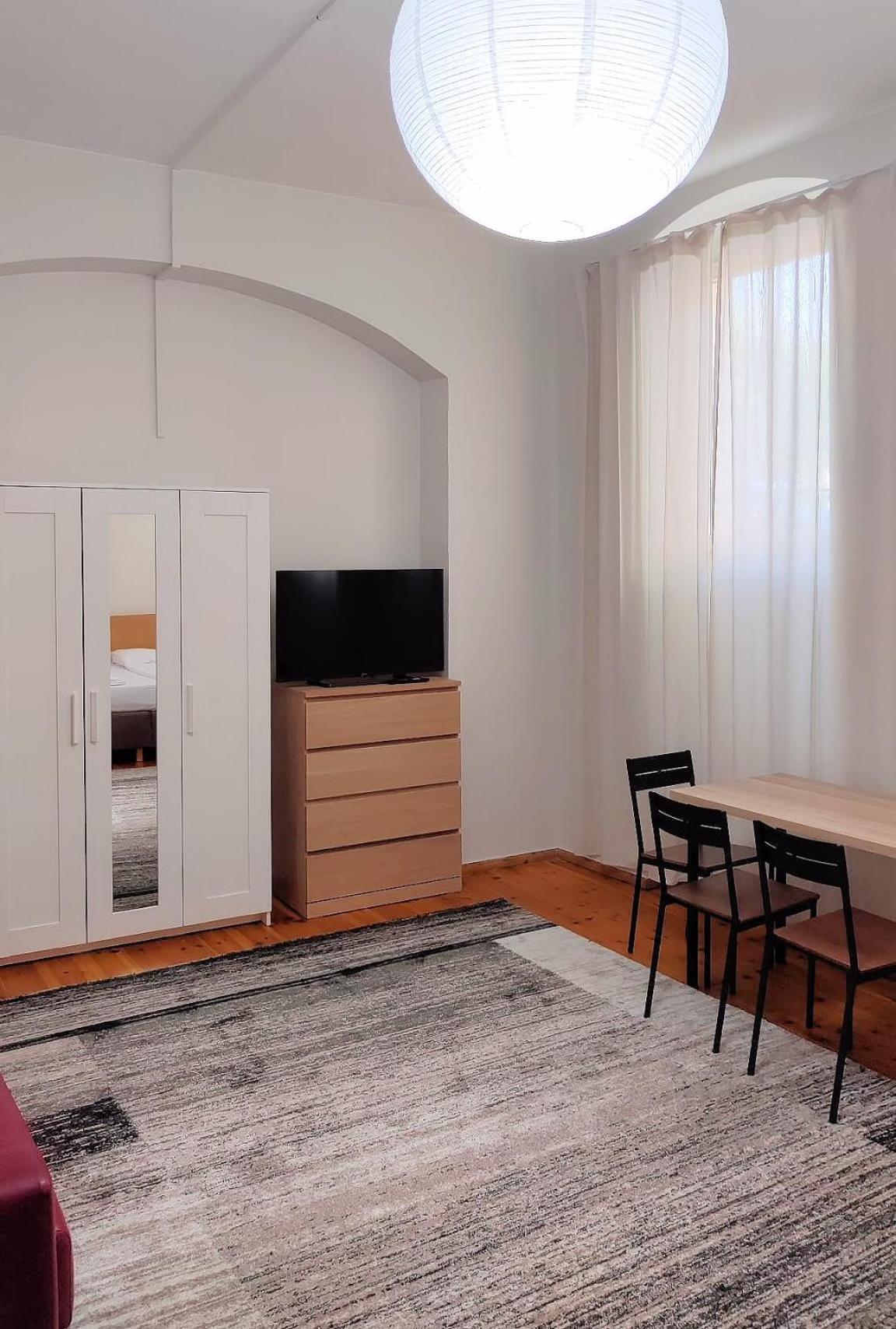 Apartment M101 *