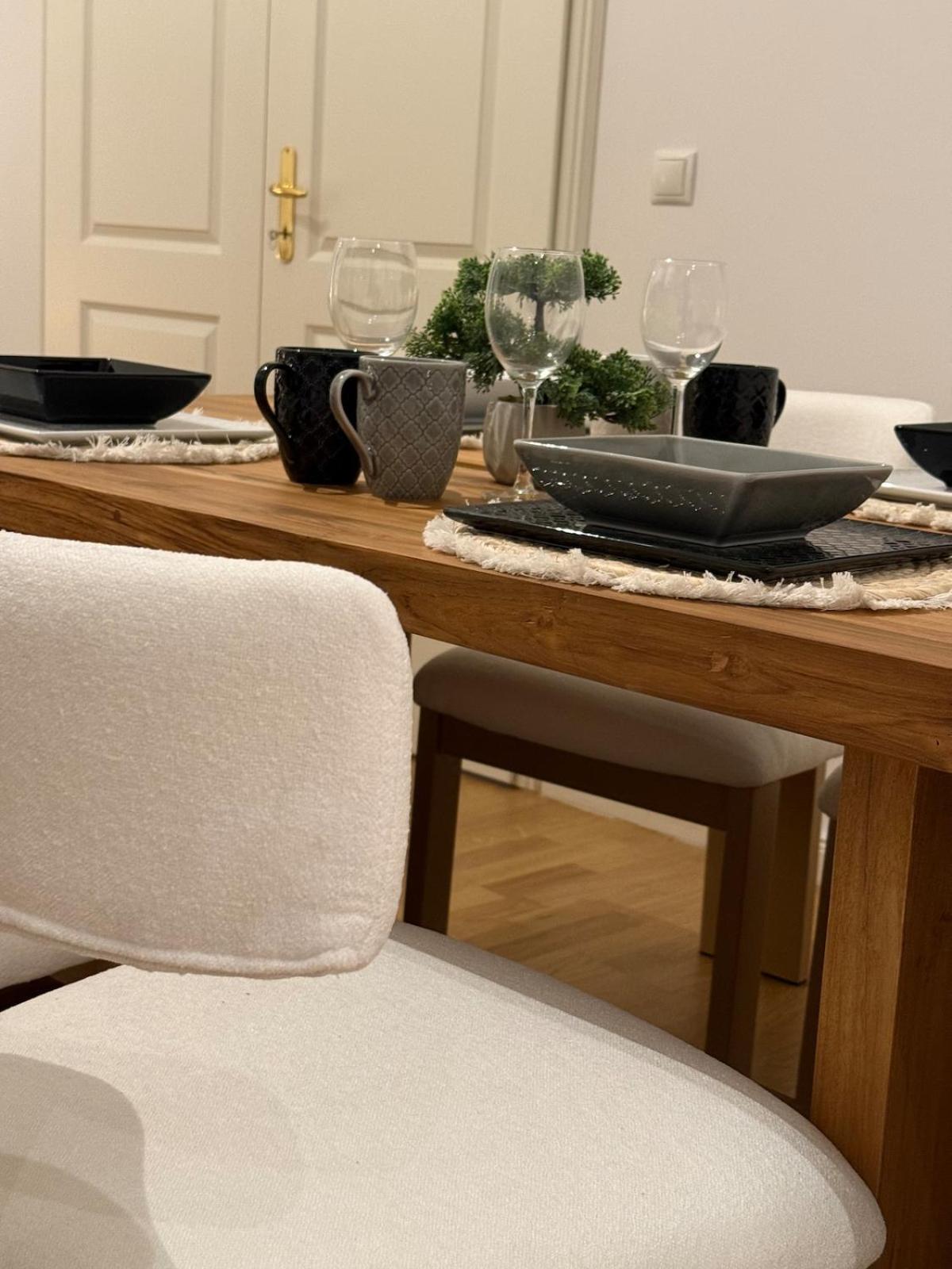 Cozy Altbau In Friedrichshain - Westwing Design Apartment