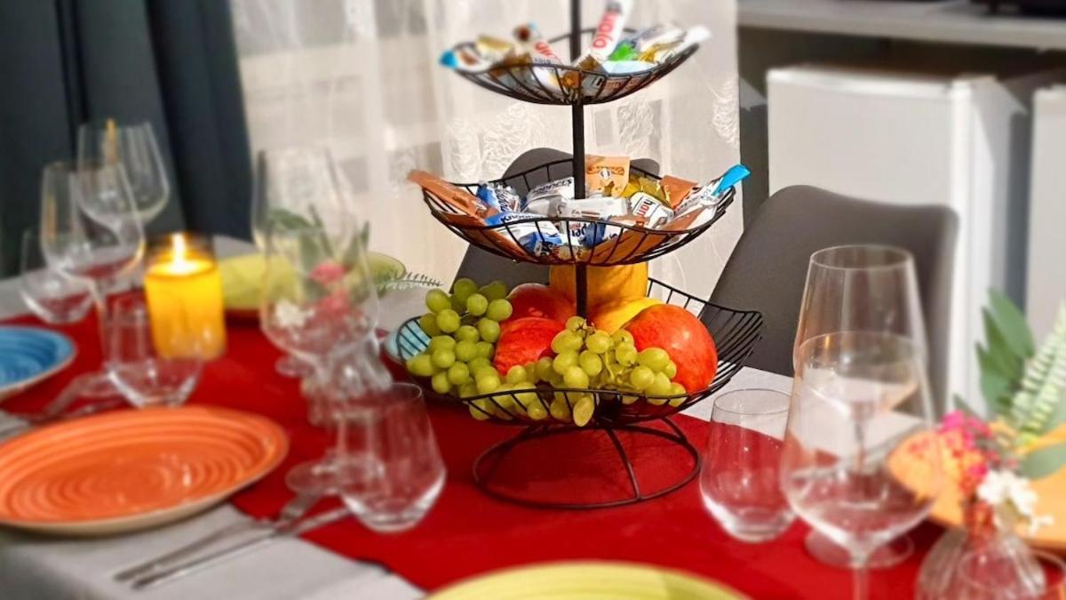 Gemuetliche Fuer 9 Personen Apartment Berlin