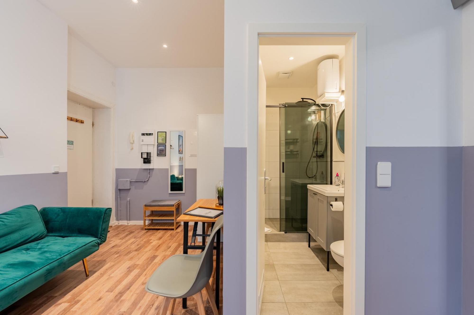 Apartment Cozy Retro Chic With Patio And Self Check-in Berlin