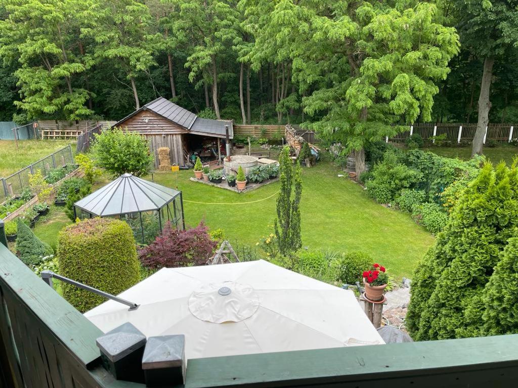 Premium Gruppenunterkunft Fuer Bis Zu 25 Gaeste Im Garten Mit Badefass Feriehus Berlin