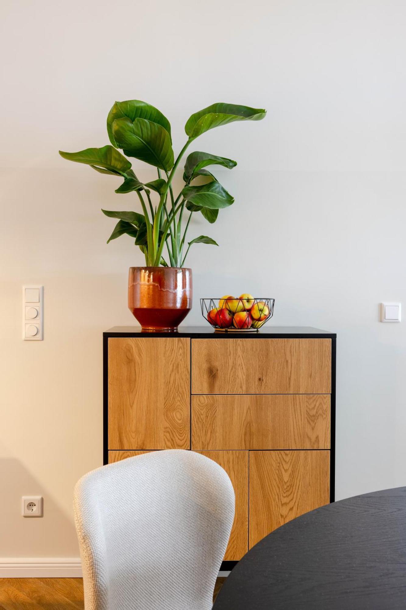 Oomph Minimalist & Mighty - 1 Bedroom Hosting Up To 6 * Berlin