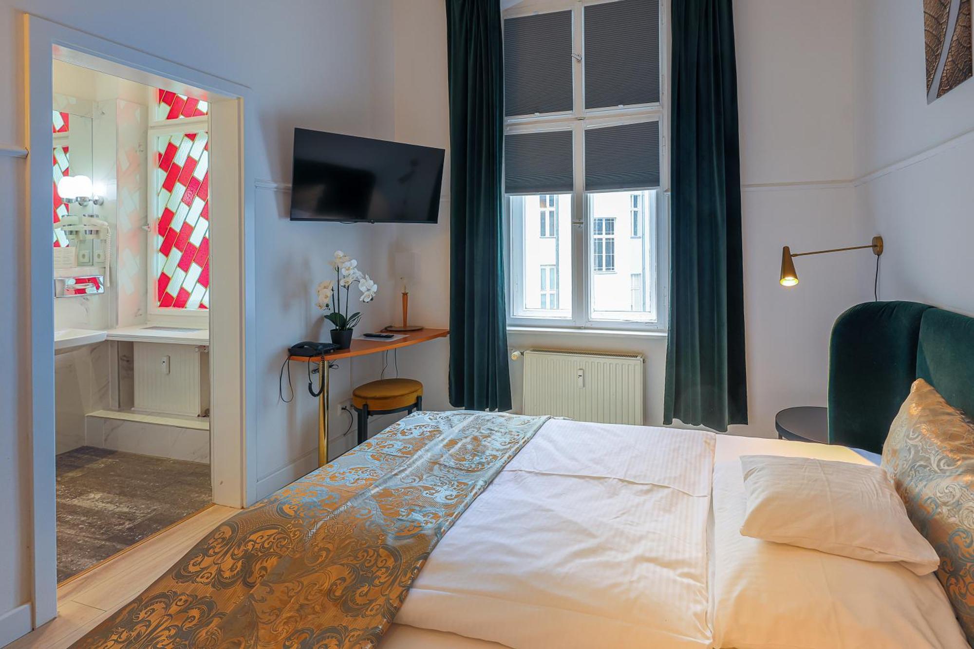 Augusta Am Kurfuerstendamm Hotel 3*
