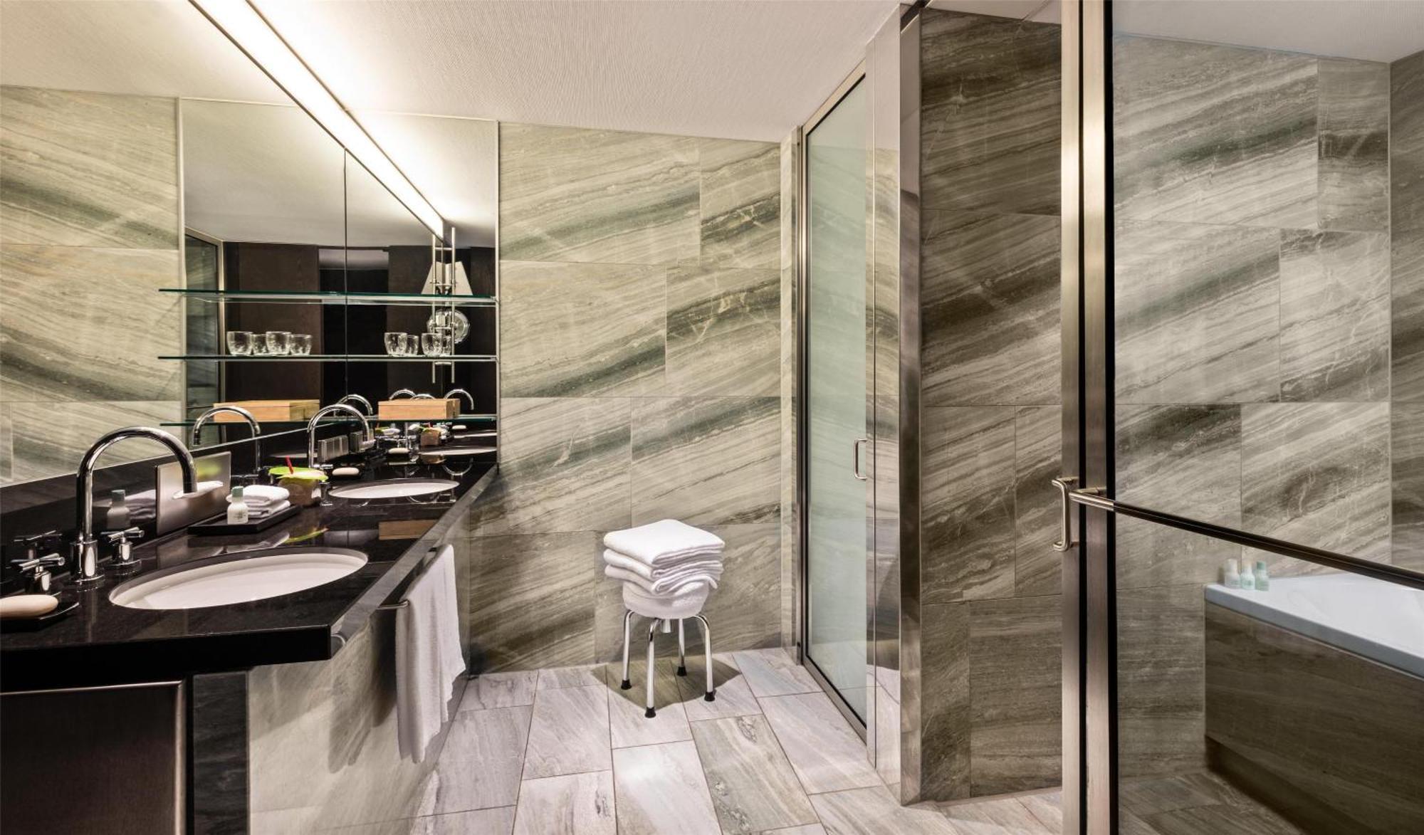 Grand Hyatt Hotel 5*