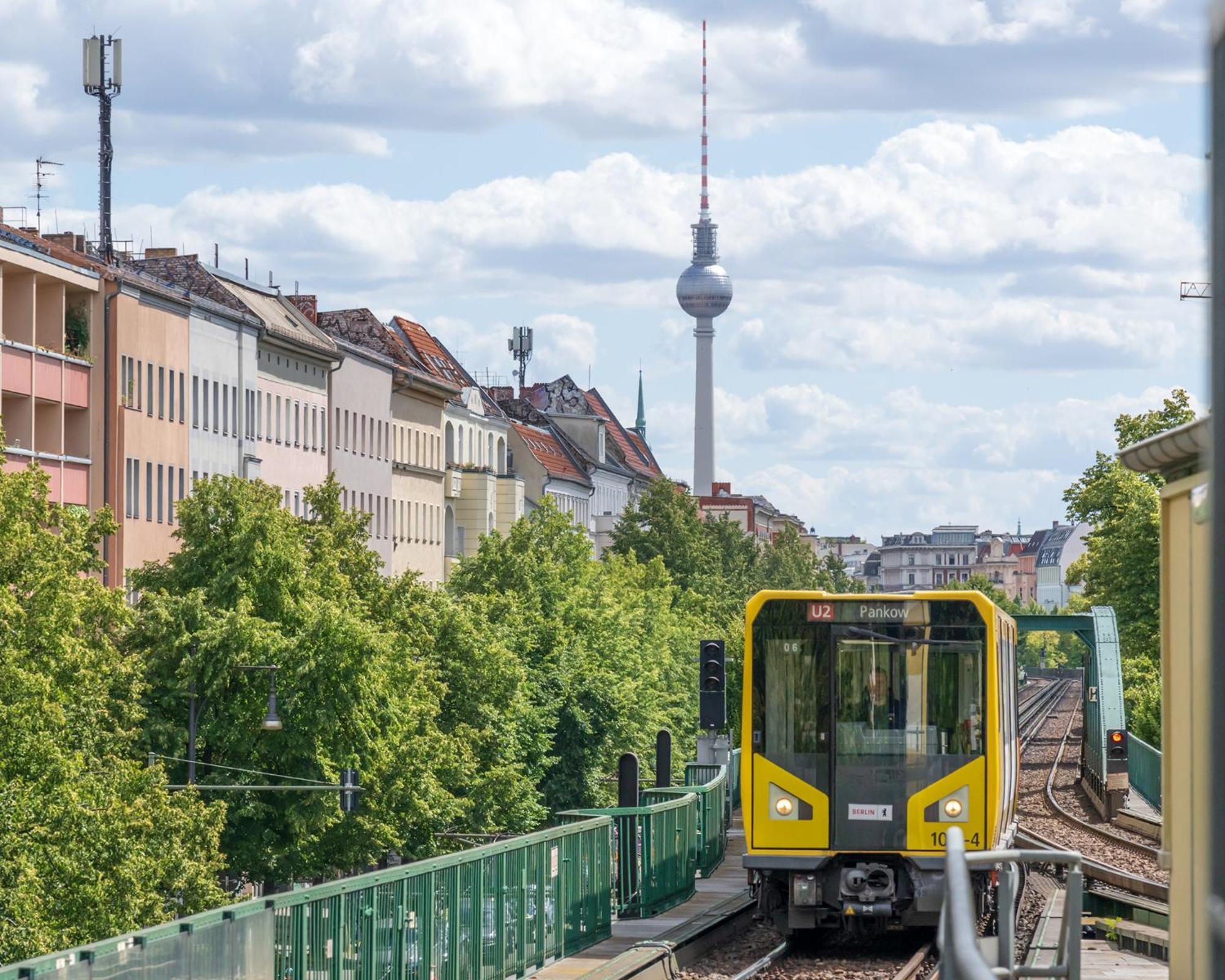 33 Efg Schoenhauser Allee Mit Balkon *