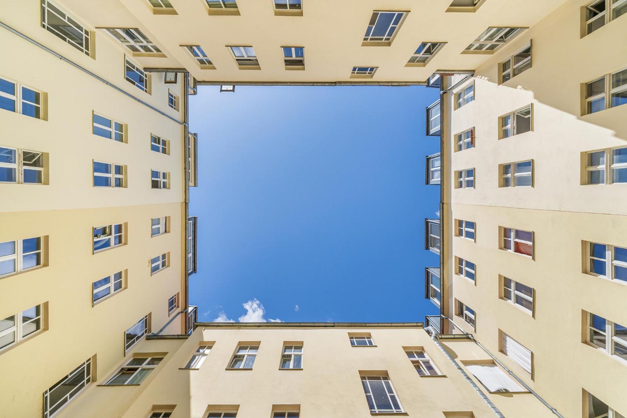 33 Efg Schoenhauser Allee Mit Balkon * Berlin