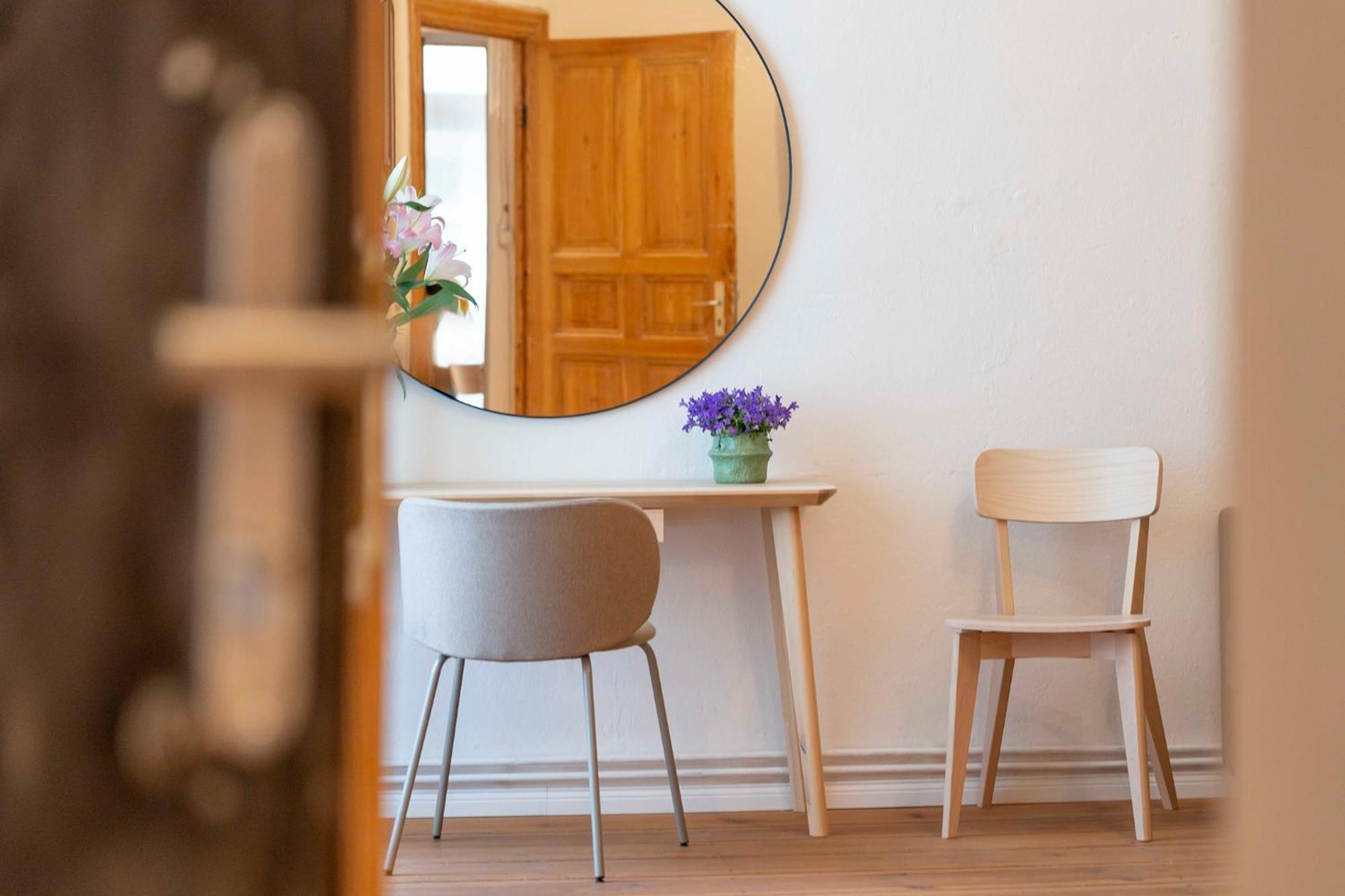 33 M Schoenhauser Allee Apartment