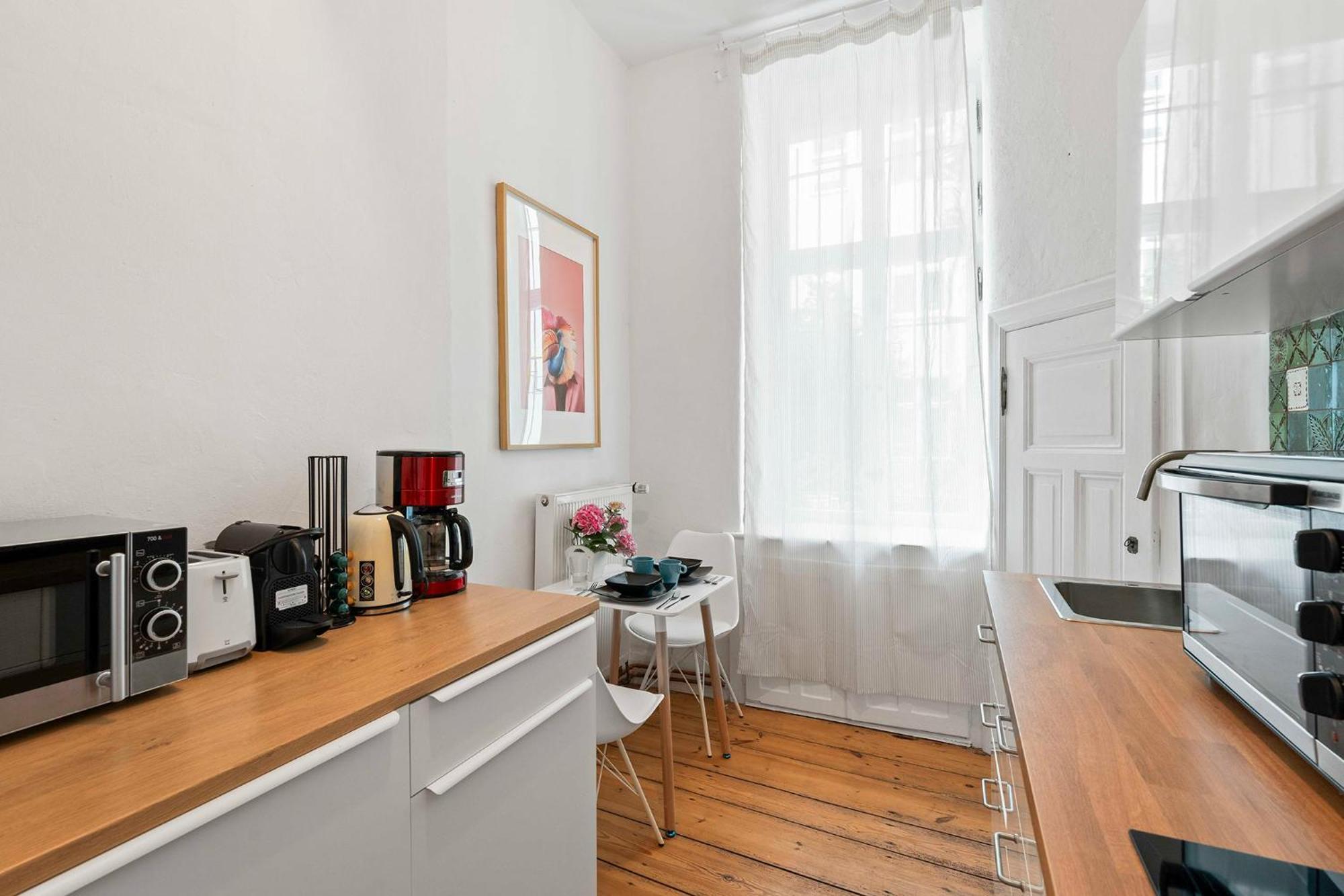 Apartment 33 M Schoenhauser Allee *