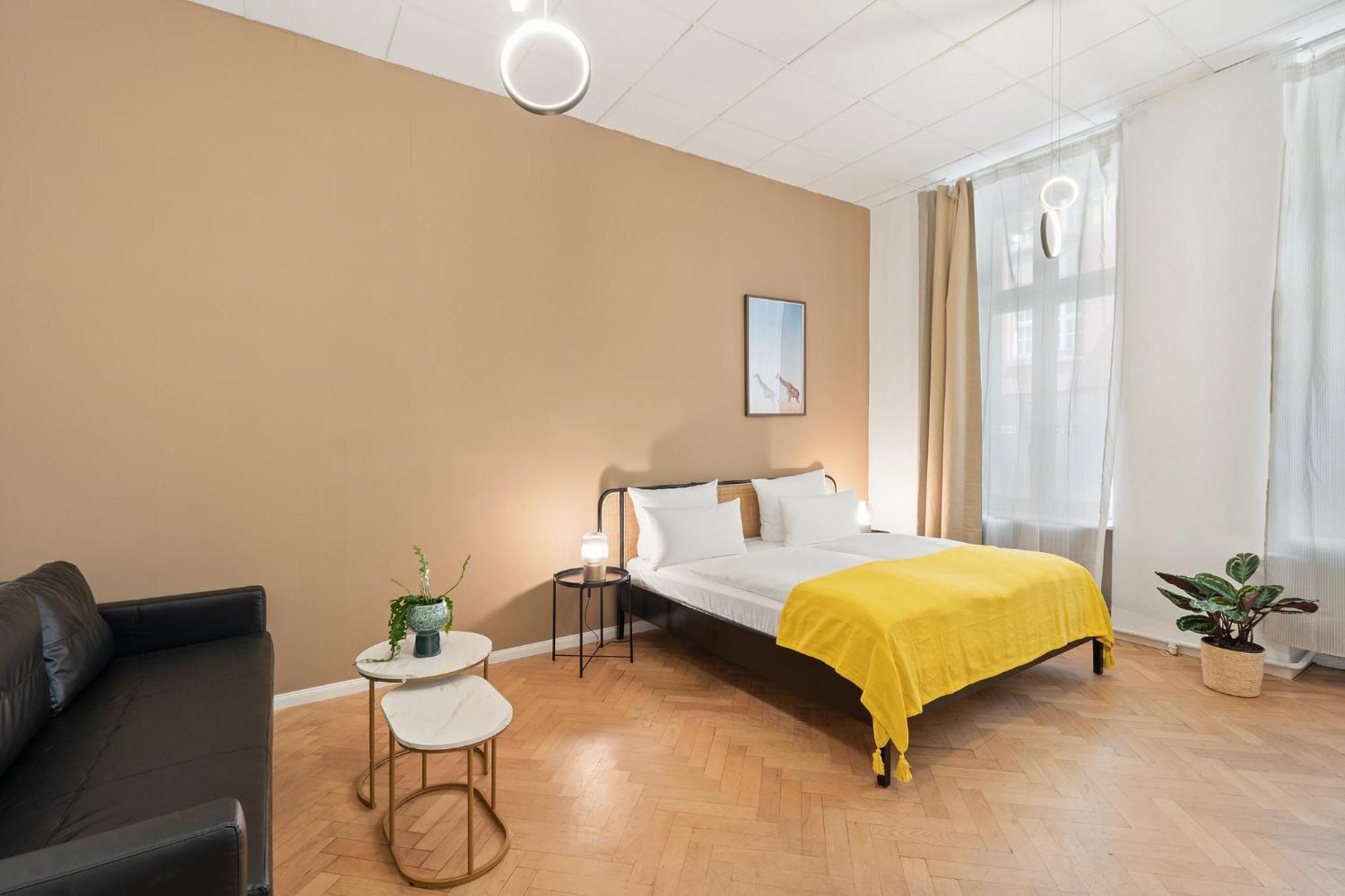 33 O, 4 And Whirlpool * Berlin