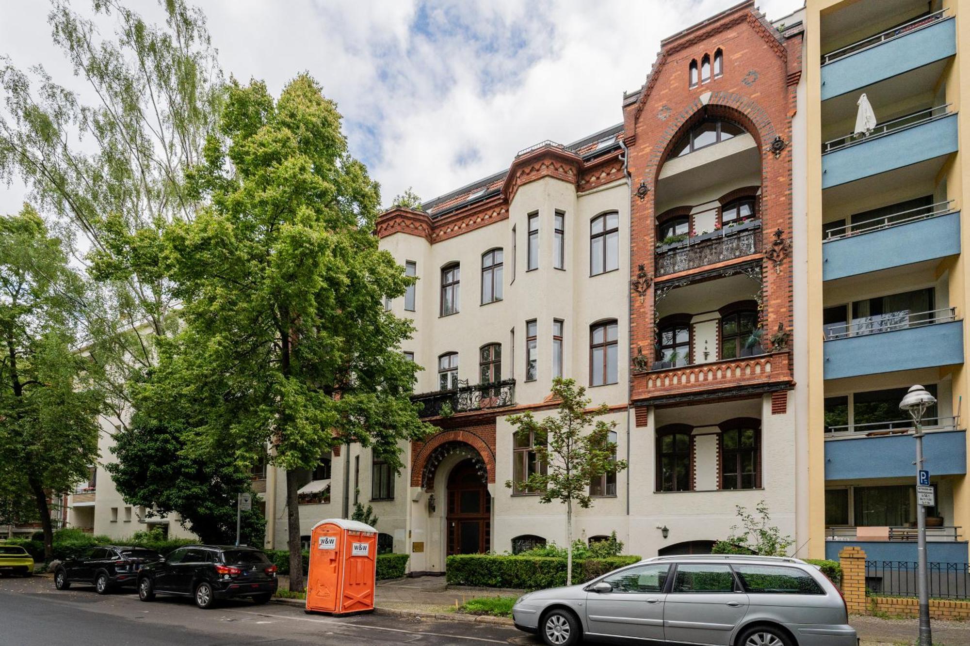 The Music - Newly Renovated Berlin