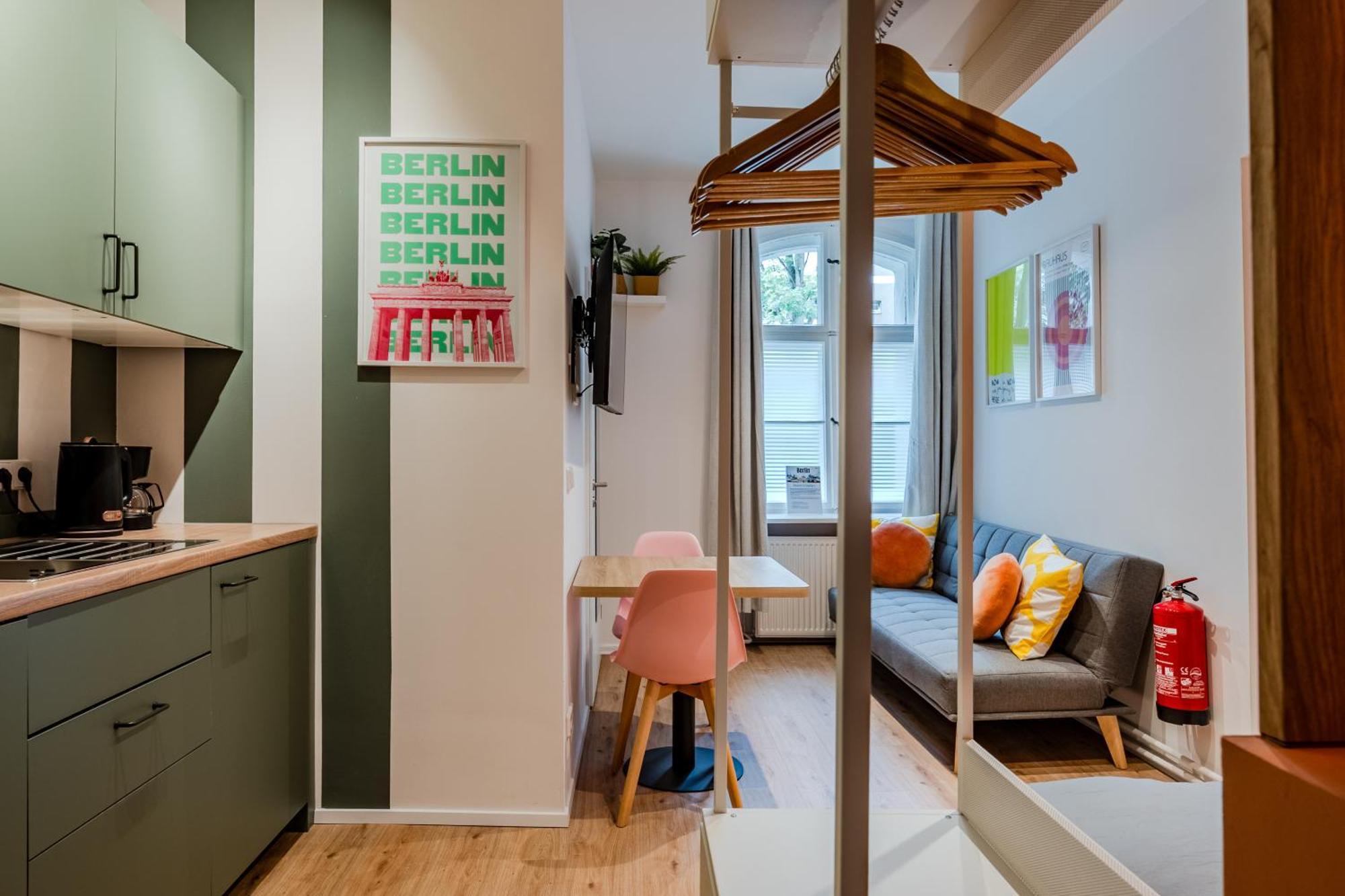 Vibrant Micro-apartment - Cozy, & Self Checkin *