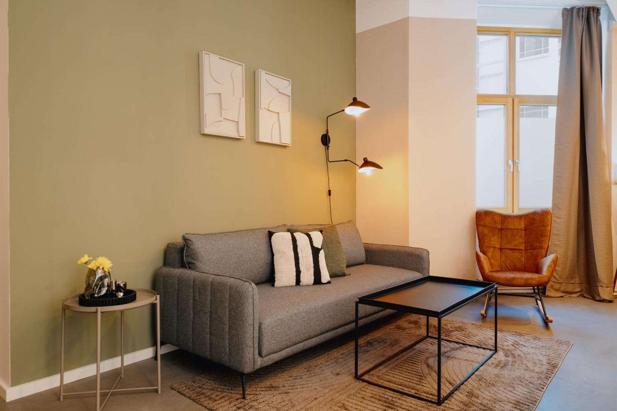 Homely - Historic Building, 3 Bedrooms, Mauerpark, Family & Business * Berlin