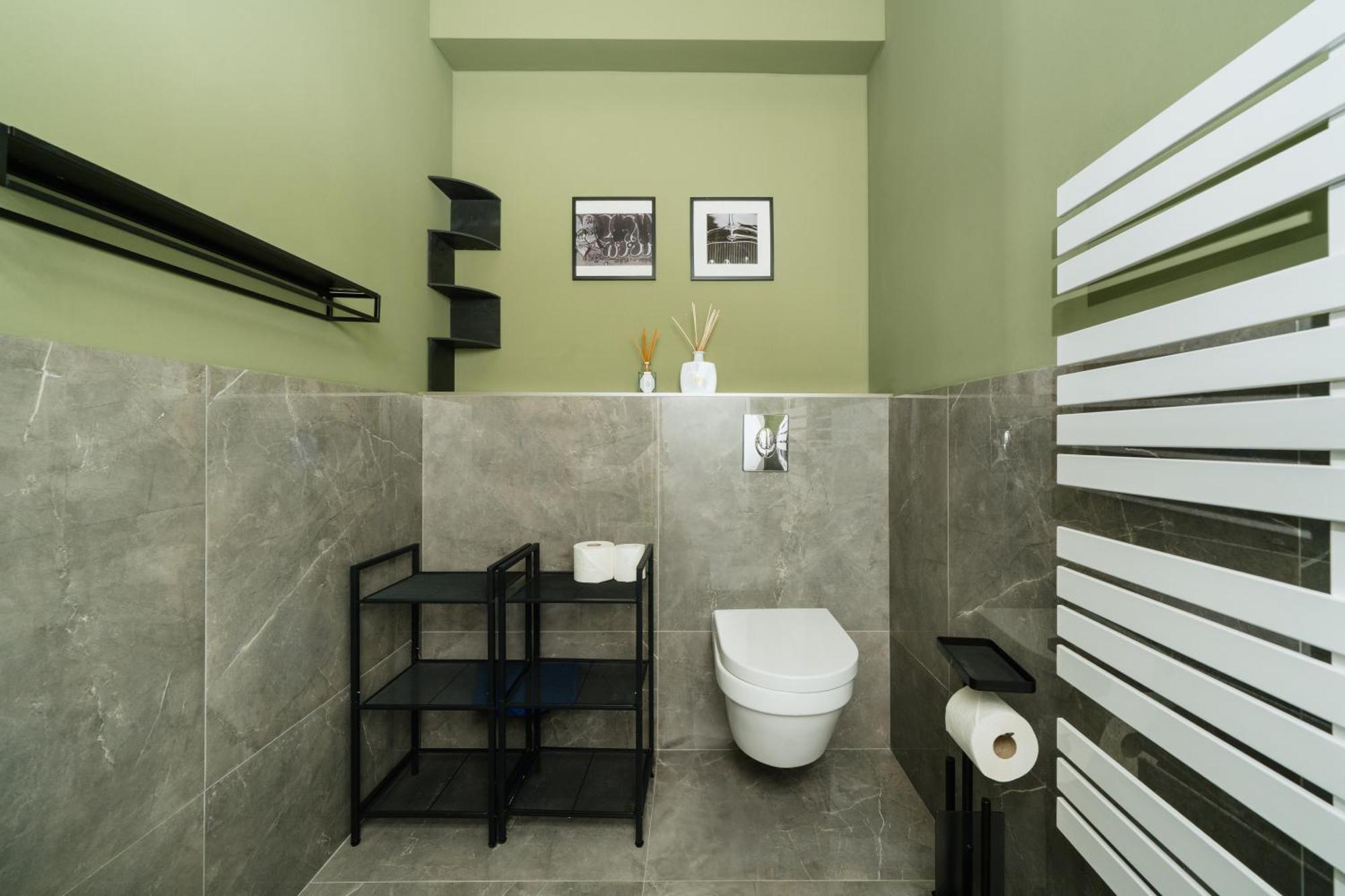 Apartment Homely - Historic Building, 3 Bedrooms, Mauerpark, Family & Business Berlin