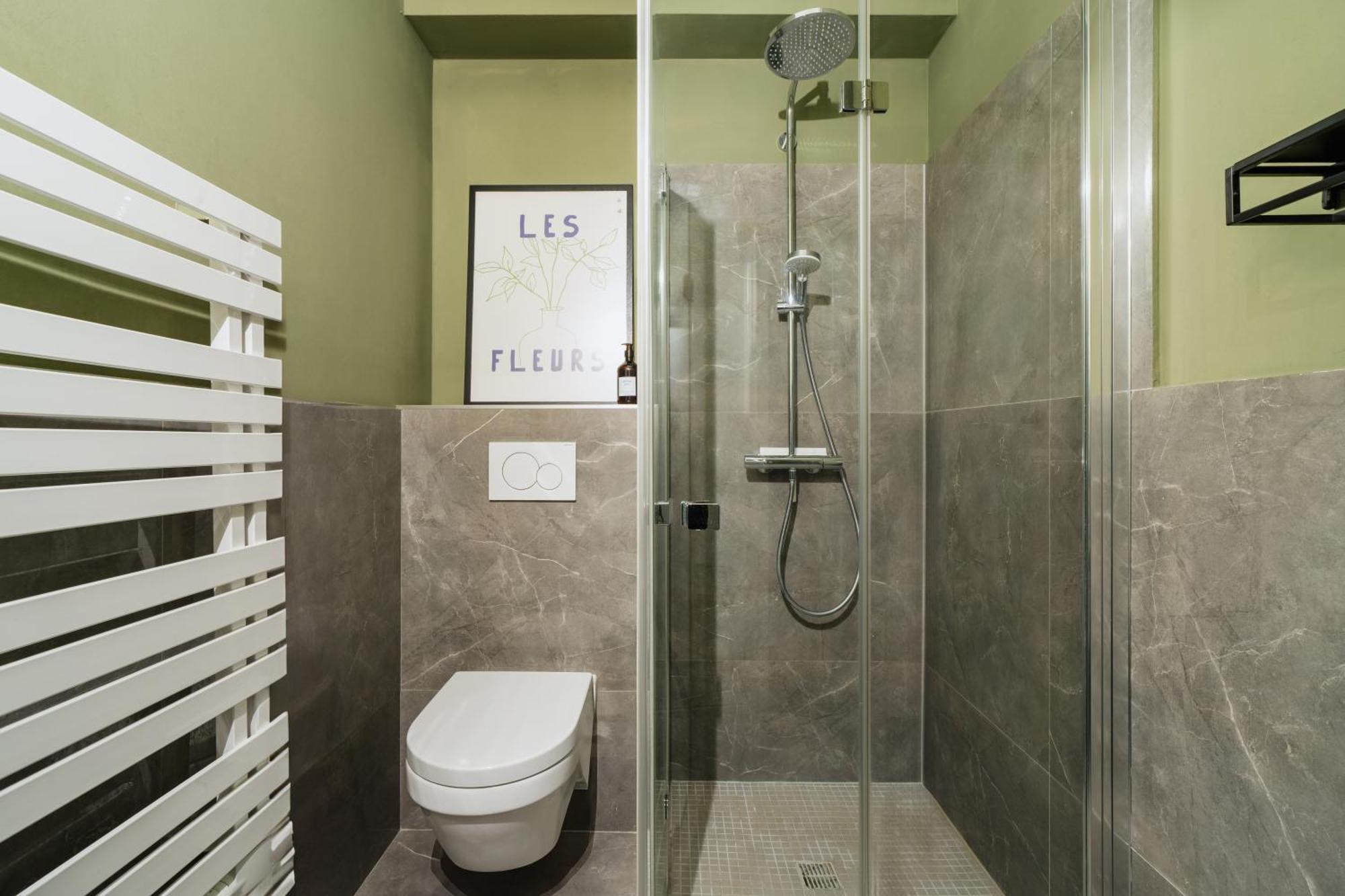 Homely - Historic Building, 3 Bedrooms, Mauerpark, Family & Business * Berlin