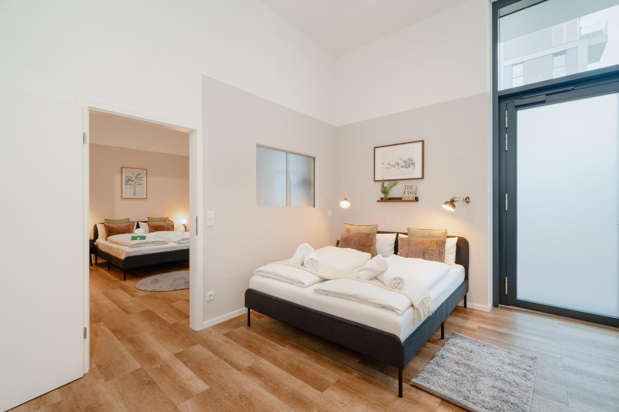 Homely - New Build , Near River , Main Station , Family & Business Apartment Berlin