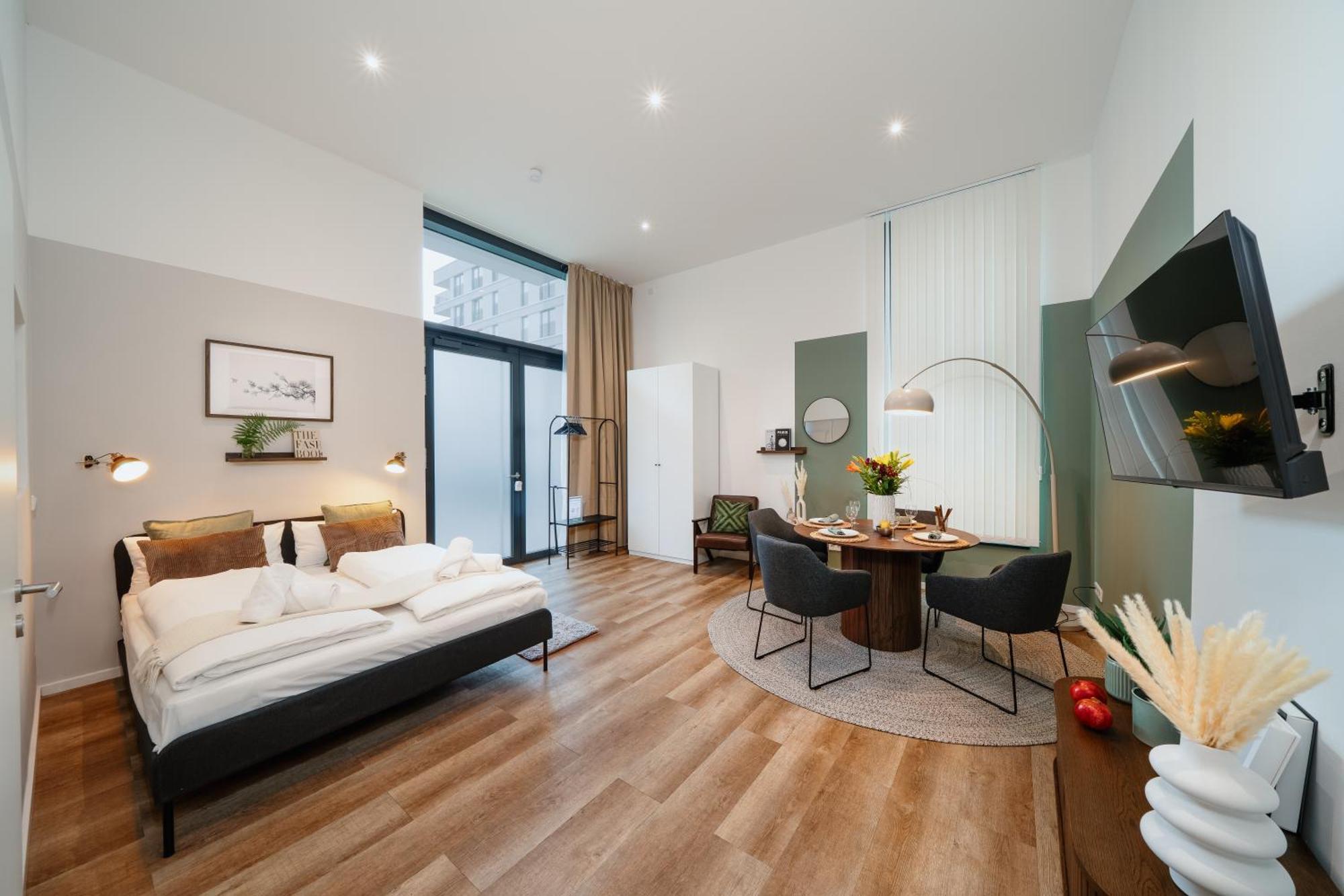 Homely - New Build , Near River , Main Station , Family & Business * Berlin