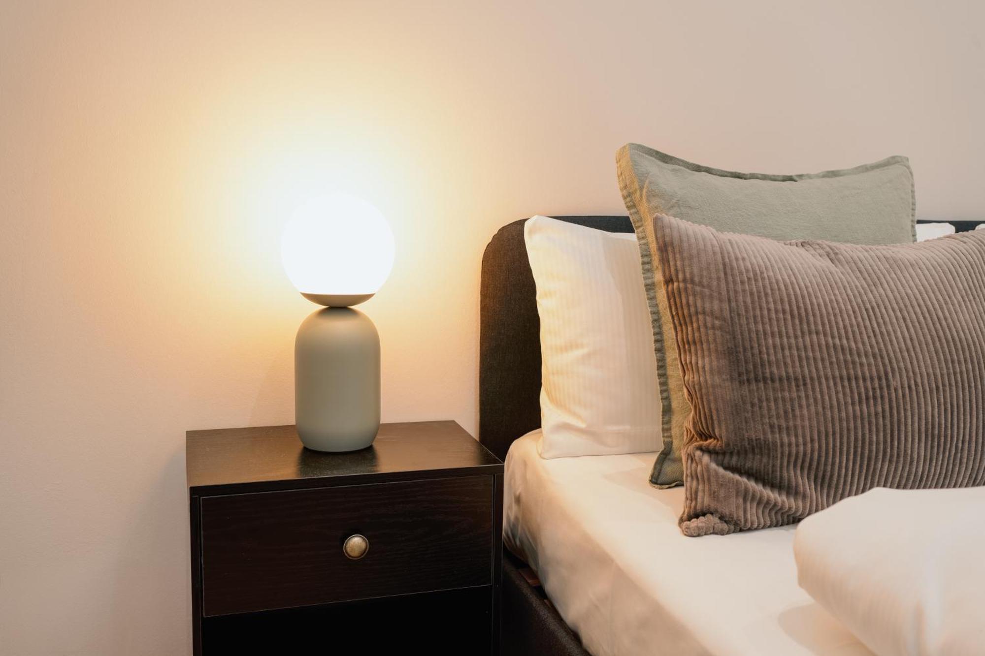Homely - New Build , Near River , Main Station , Family & Business Apartment Berlin