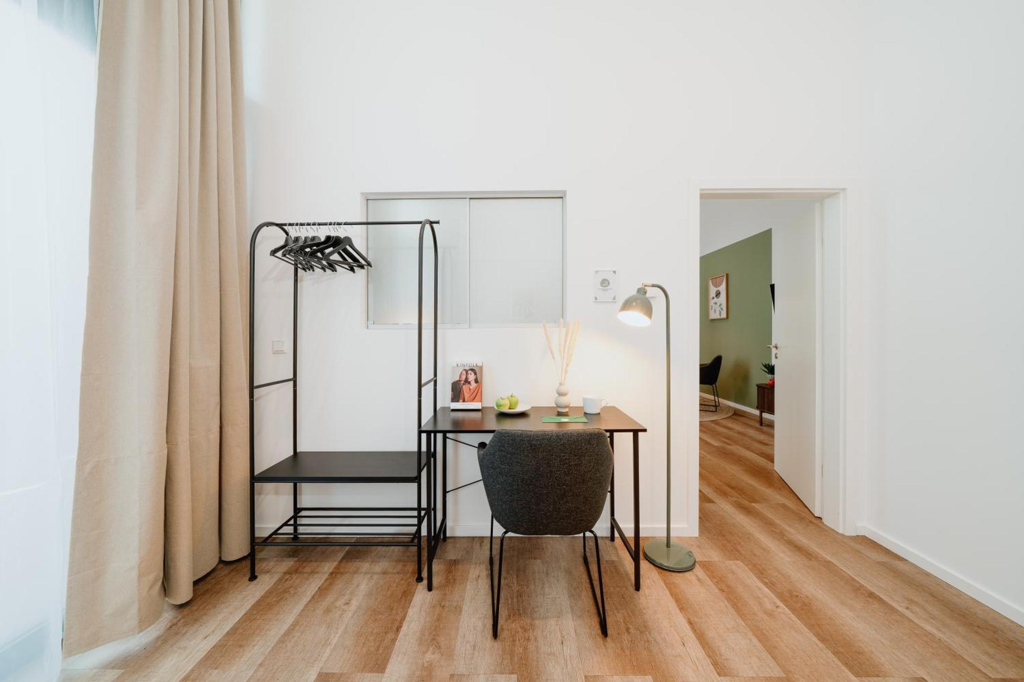 Homely - New Build , Near River , Main Station , Family & Business Apartment Berlin