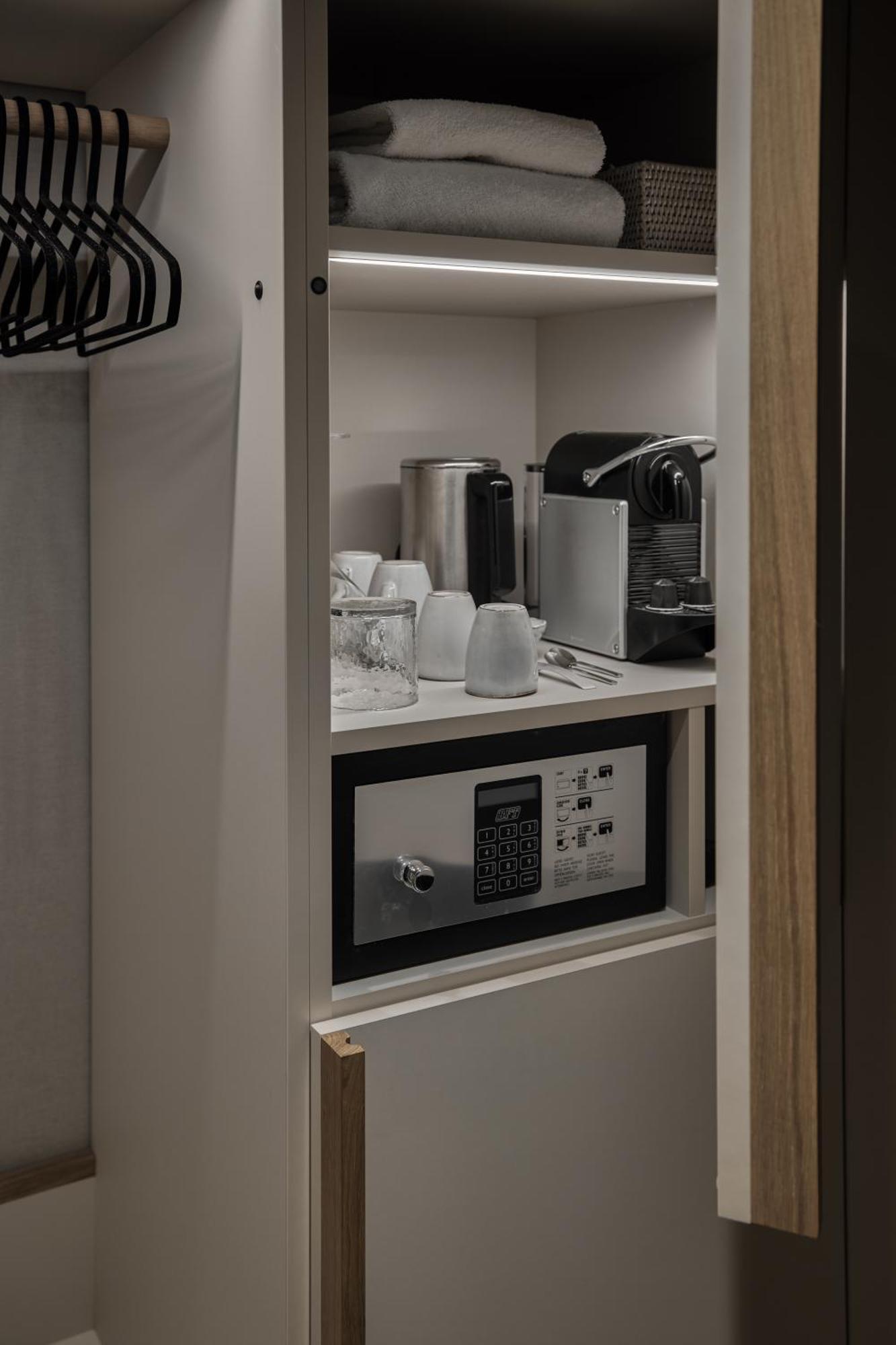 Adelante Boutique Hotel 4*