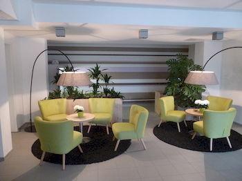 Lägenhetshotell Adapt - Adlershof 4*