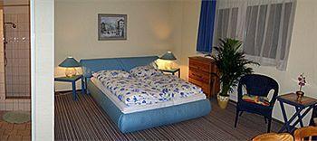 Hotell Am Luisenbad 2*