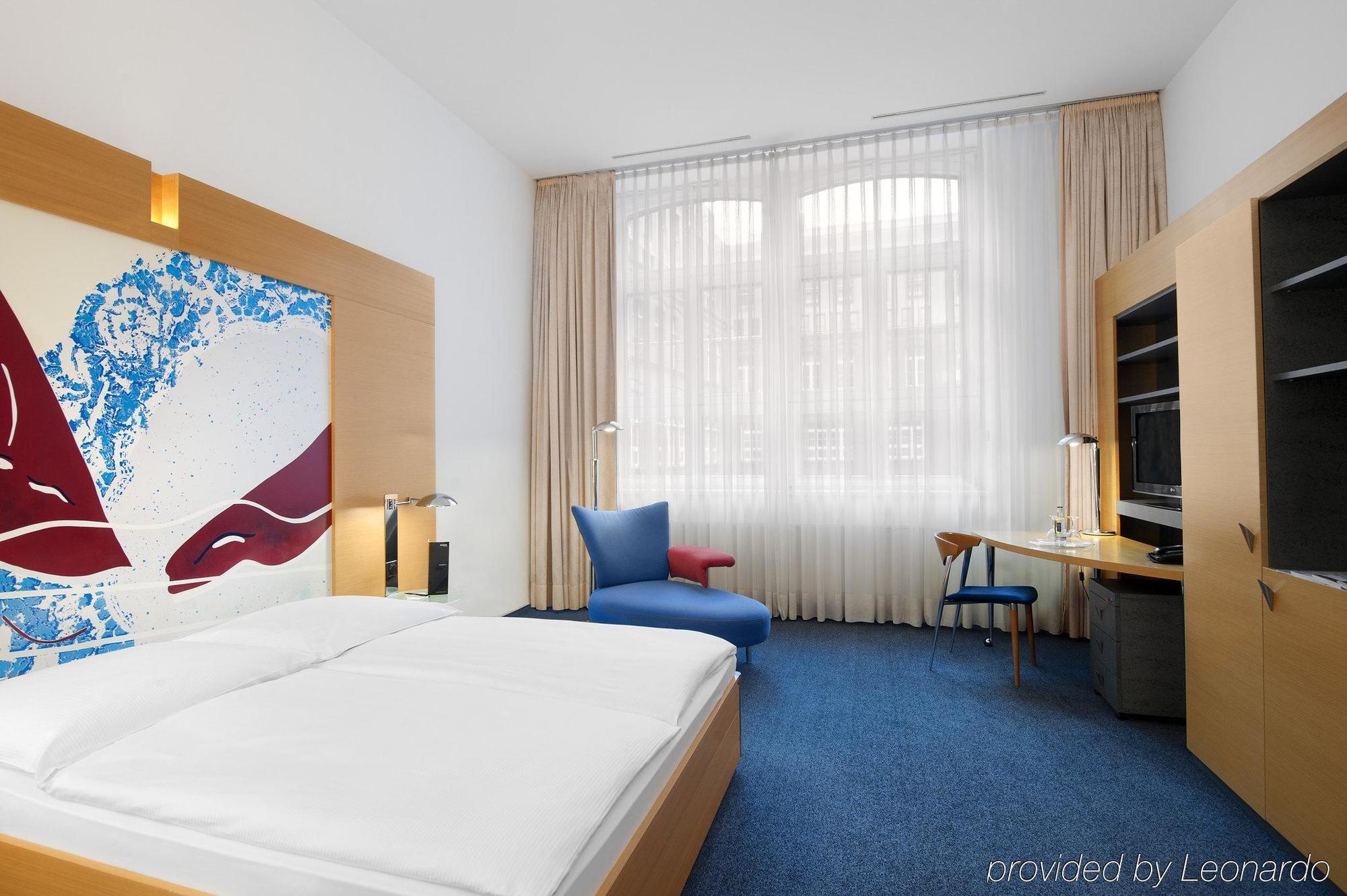 Ostbahnhof Hotell 4*