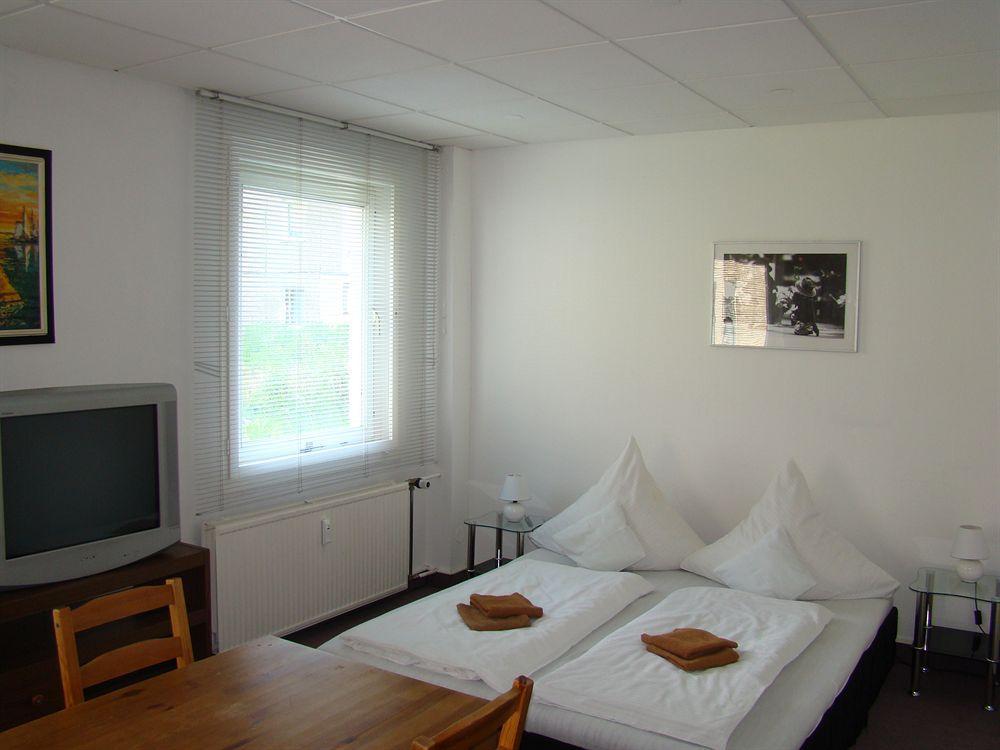 Near Brandenburg Gate - Rooms&apartments Hostel Berlin