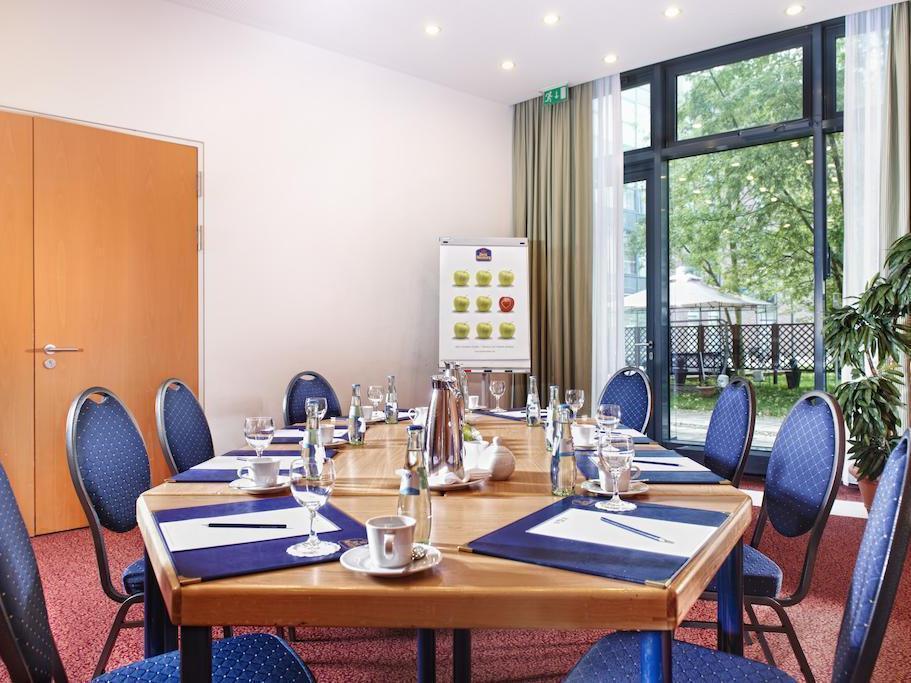 Am Borsigturm Hotell 4*