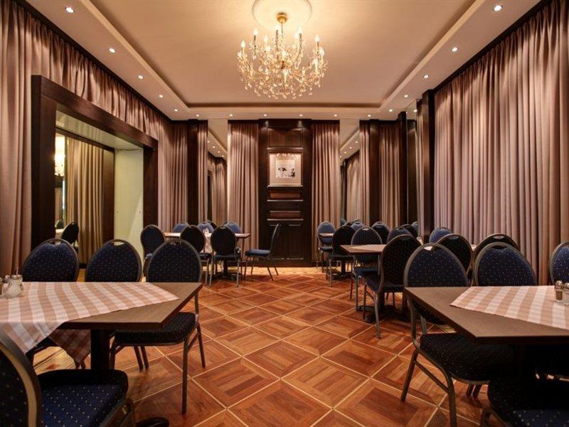 Hotel Five Floors