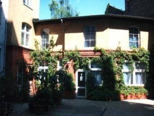 Hotell Am Luisenbad 2*