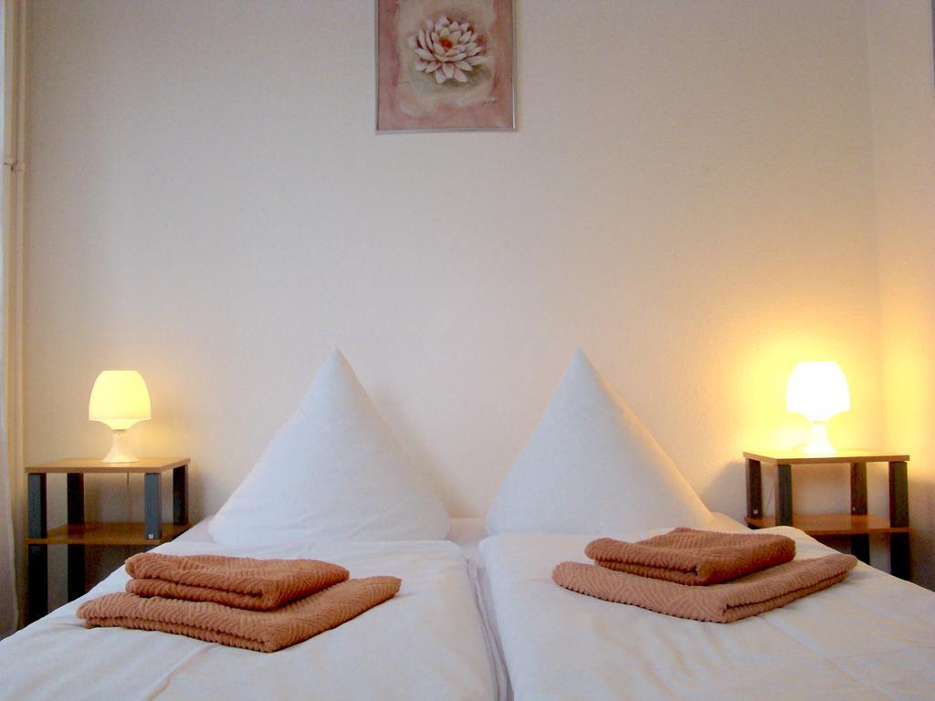 Near Brandenburg Gate - Rooms&apartments Hostel Berlin