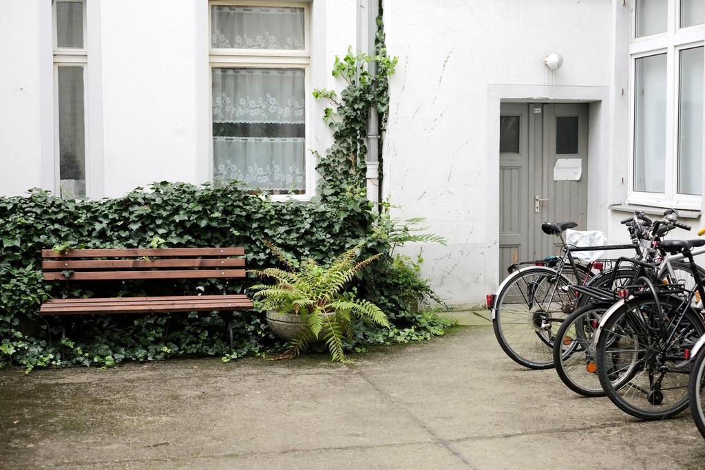 Apartment Altbauwohnung Mit 3 Bädern *