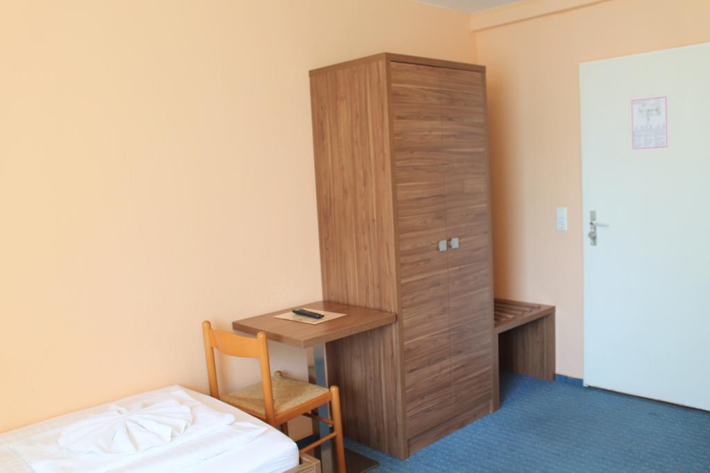Ansbach Am Kadewe Hotell 3*