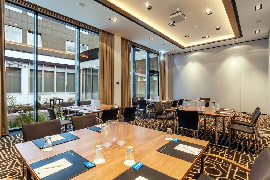 Hotell Golden Tulip Hamburg