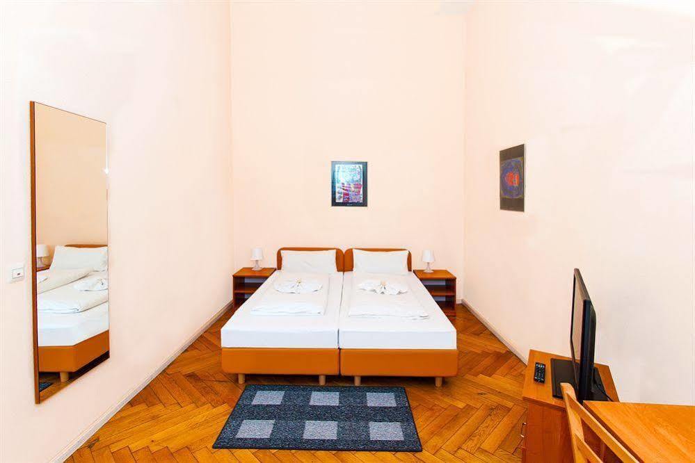 Hotell Elegia Am Kurfuerstendamm 2*