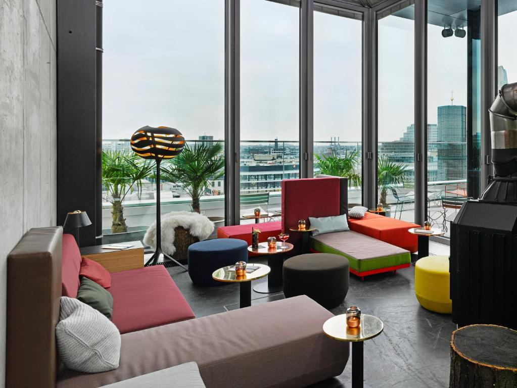 25hours Bikini Hotell