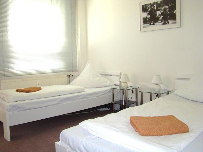Hostel Near Brandenburg Gate - Rooms&apartments *