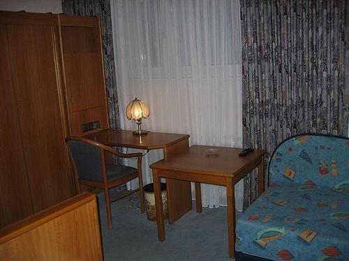 Miles Hotell 3*