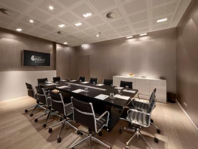 Indigo Berlin-alexanderplatz, An Ihg Hotell 4*