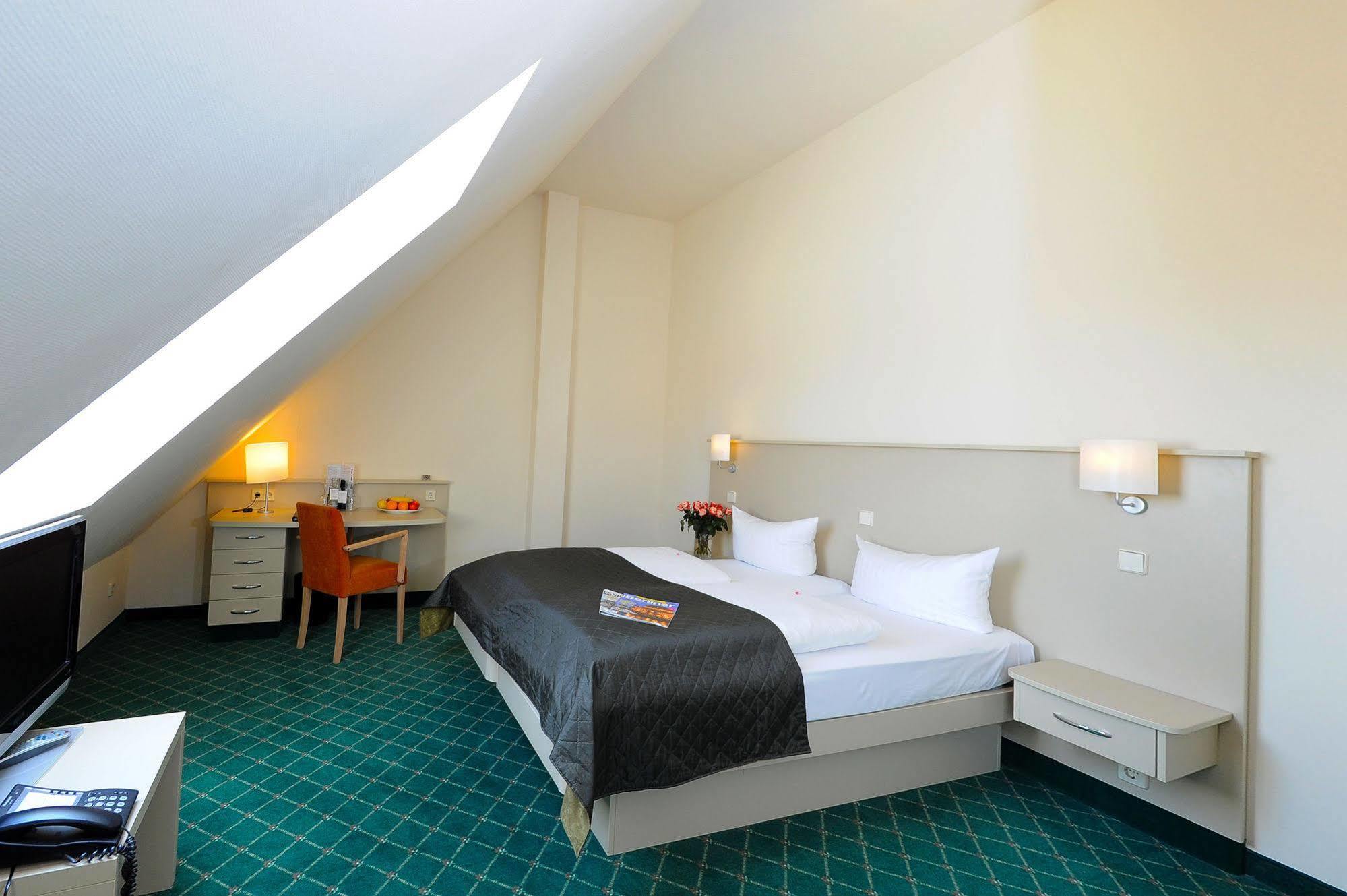 & Zarenhof Prenzlauer Berg Hotell