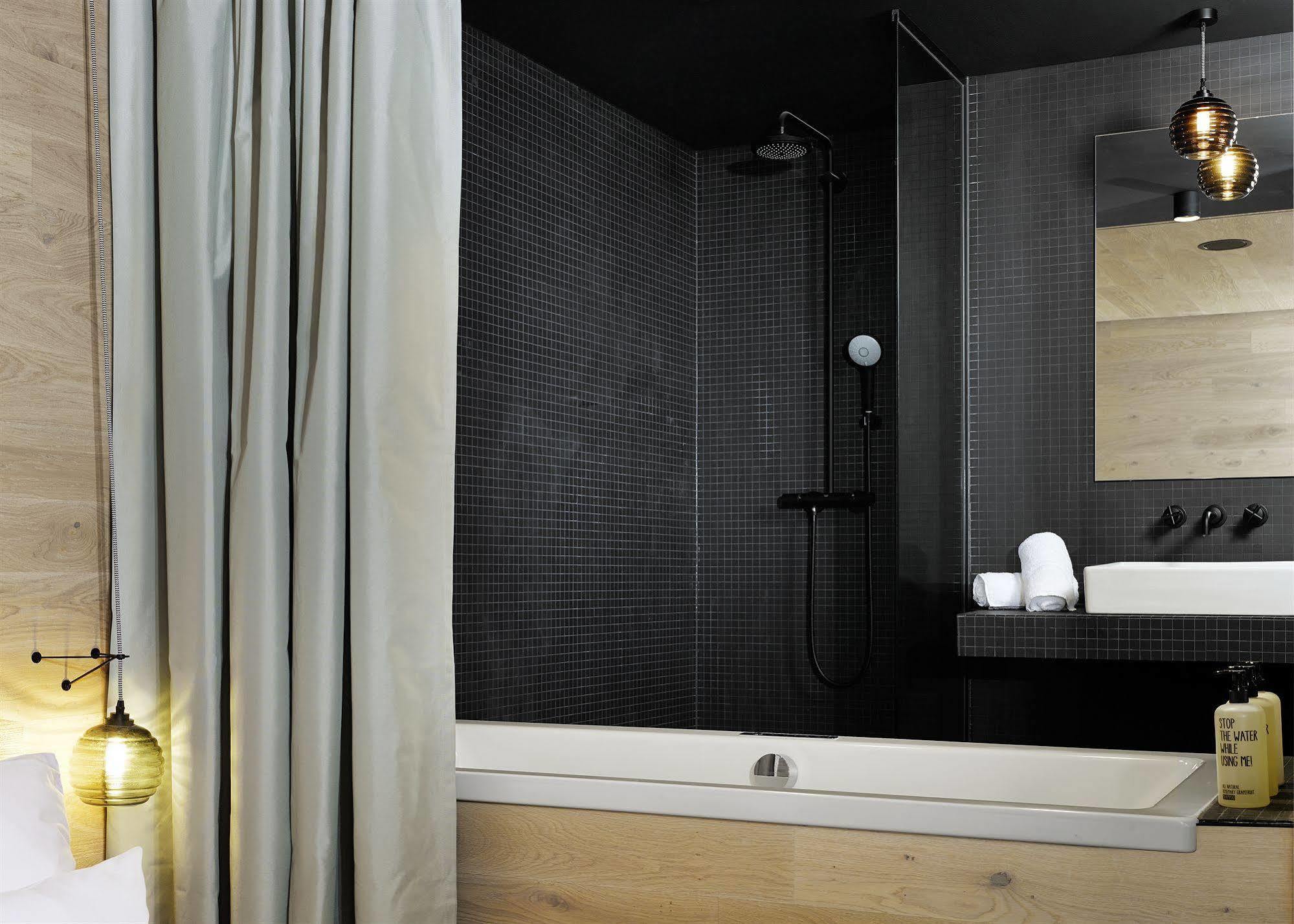 25hours Bikini Hotell