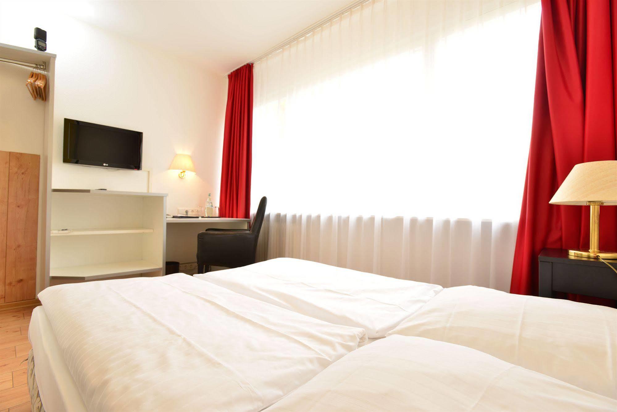 Gallery Hotel