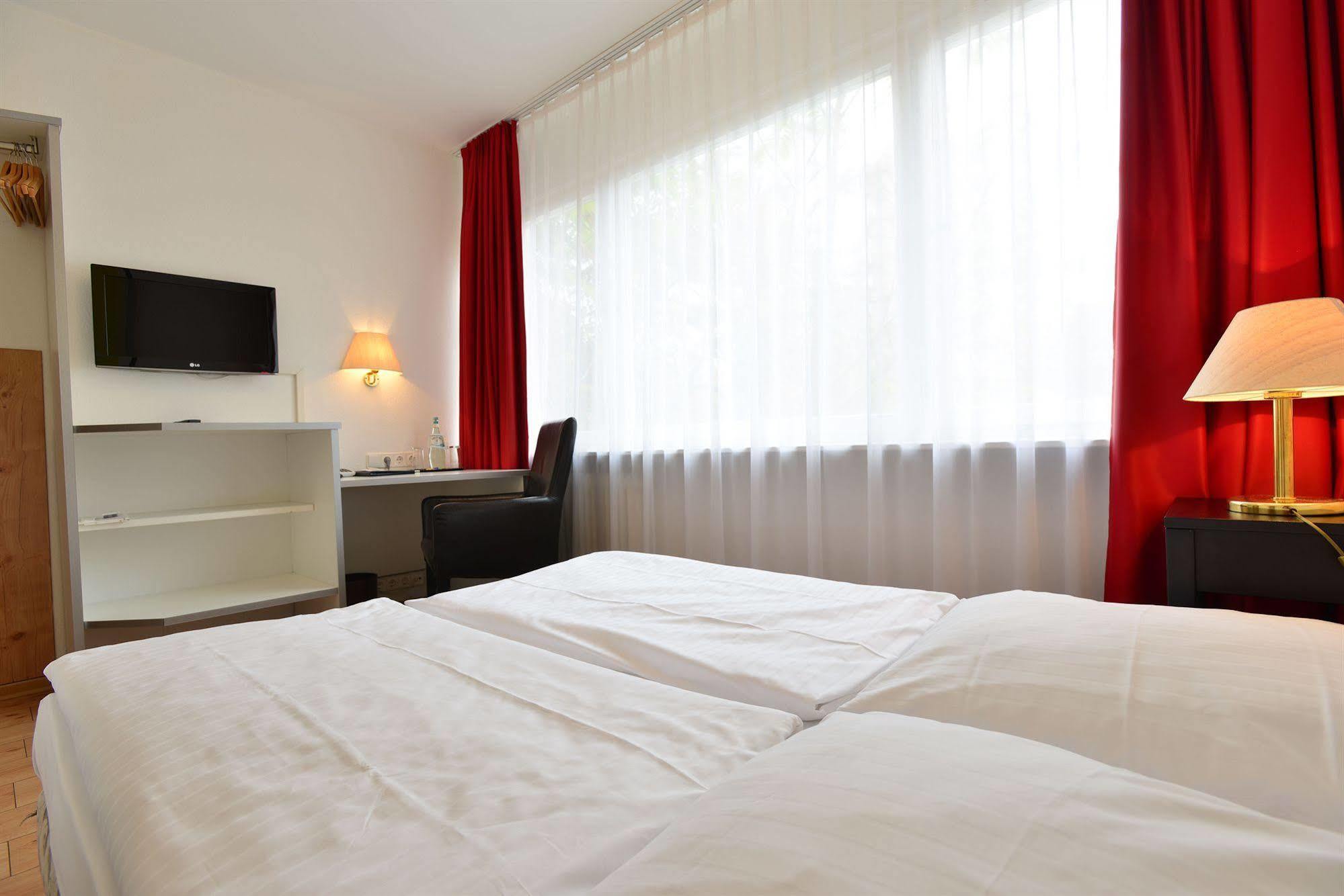 Hotel Gallery 3*
