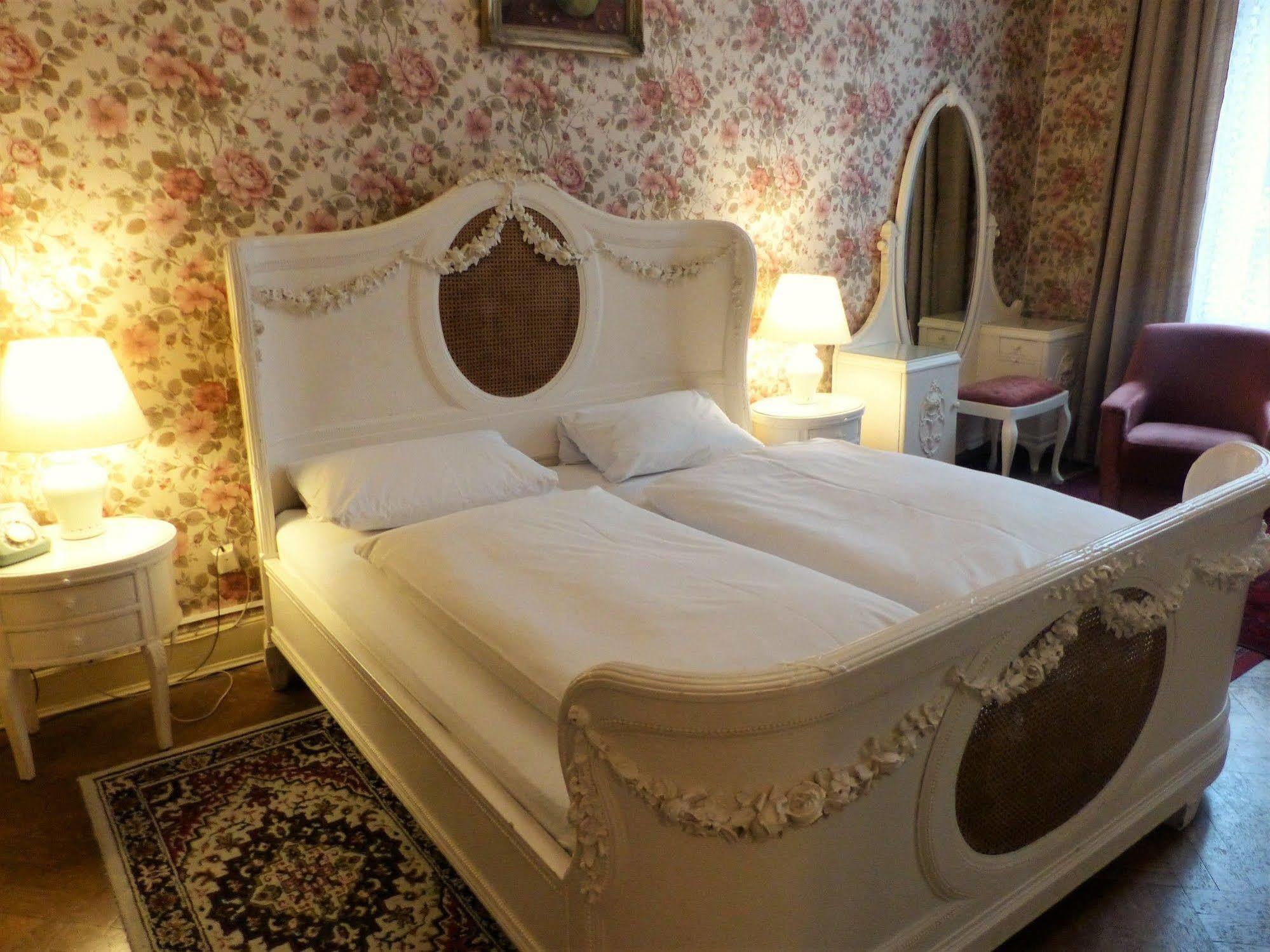Hotel-pension Funk Am Kurfürstendamm Hotel 3*